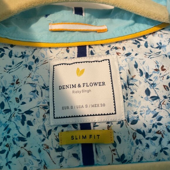 Denim and Flower Mens Button Down Shirt, Size S, Short Sleeve with Flamingos - Picture 2 of 3